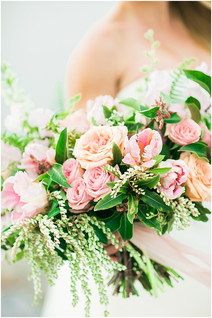 Wedding Bouquet | Bridal Bouquet | Wedding Flowers | Spring Wedding Colors | Summer Wedding Colors | Wedding Dress | Light and Airy Wedding | Beach Wedding | Bridal Session | Brooke Bakken Photography | www.brookebakken.com 