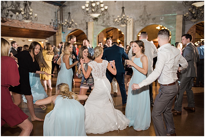 Houston, Texas Wedding | Wedding Reception Inspiration | Indoor Wedding Reception | Texas Wedding Photographer | Brooke Bakken Photography | www.brookebakkenn.com