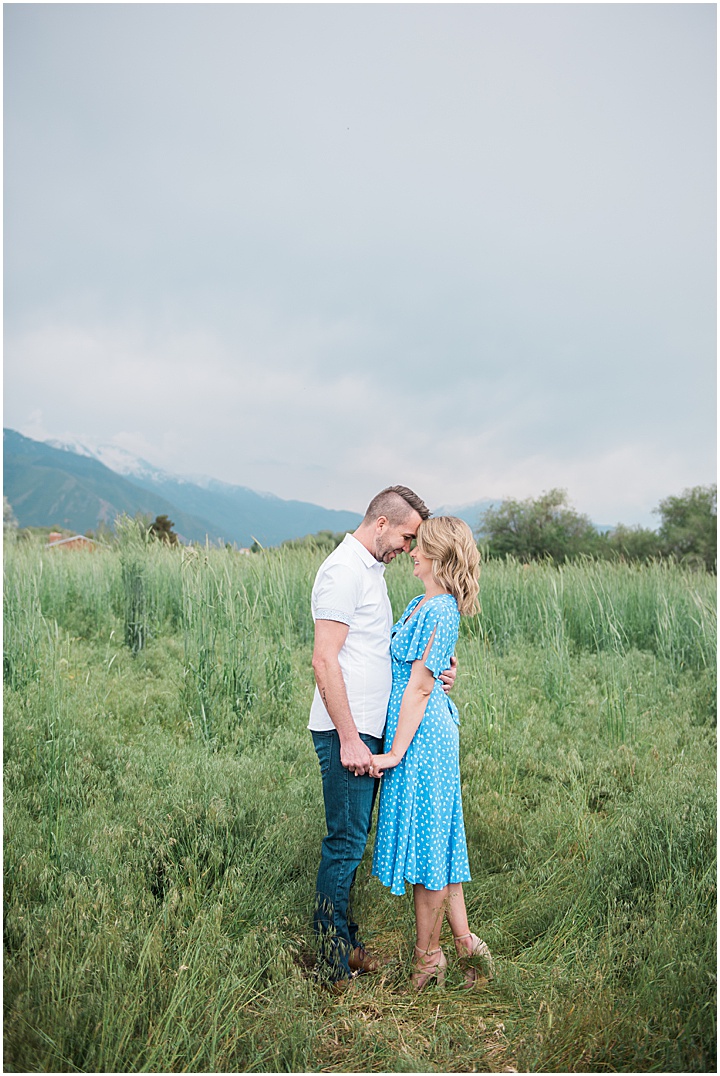 Mountain Engagement Photos | Mountain Engagement Photo Outfits | Mapleton Engagement Session | Engagement Photo Outfits | Utah Engagement Photos | Engagement Photo Poses | Wedding Photography | Utah Wedding Photographer | 5 Things to Do Once You're Engaged | Wedding Tips | Brooke Bakken Photography | www.brookebakken.com