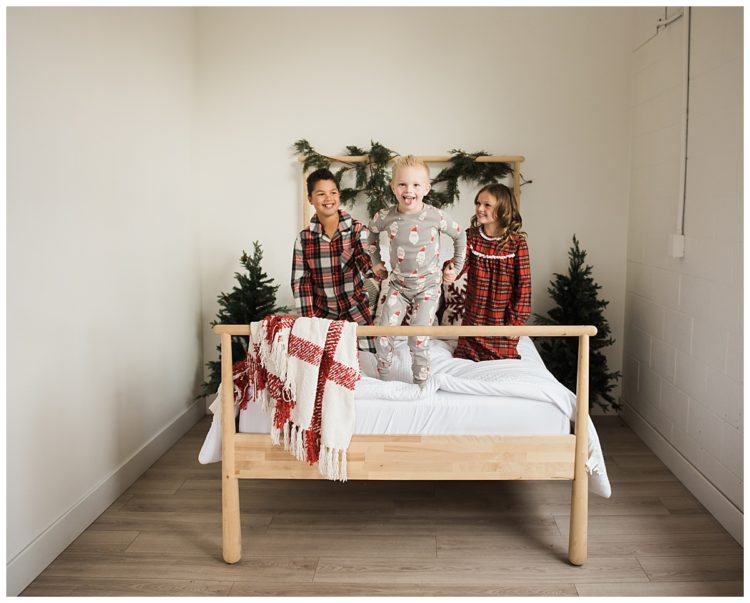 Family Christmas Photos | Christmas Mini Session | Christmas Minis | Family Christmas Photo Ideas | Christmas Minis Inspiration | Utah Family Photographer | Utah Lifestyle Photographer | Brooke Bakken Photography