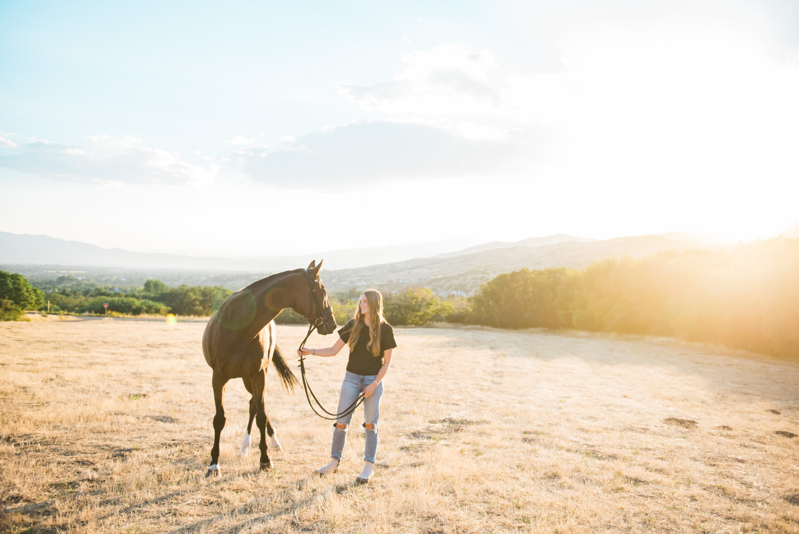 Senior Portraits at Alpine Rodeo Grounds with horse